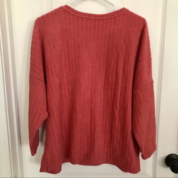 A lovely & comfortable Old Navy orange 3/4 blouse, size large. - Picture 4 of 5